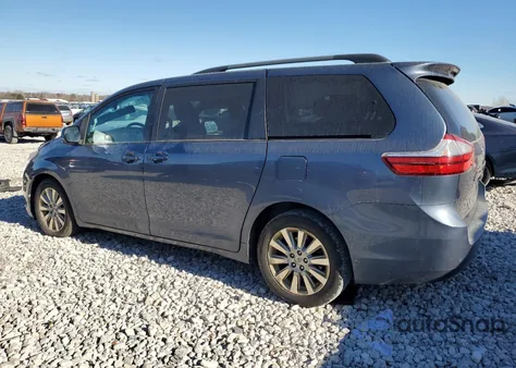 2015 Toyota Sienna Le z USA, uszkodzony, nr VIN 5TDJK3DC2FS099852